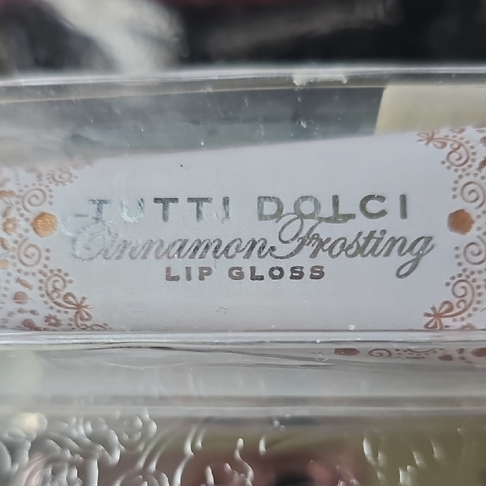 New Tutti Dolci Cinnamon Frosting Lip Gloss - Shimmering Gold - Discontinued - Picture 6 of 8